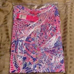 NWT Lilly Pulitzer Essie Top in Razberry sea you soon